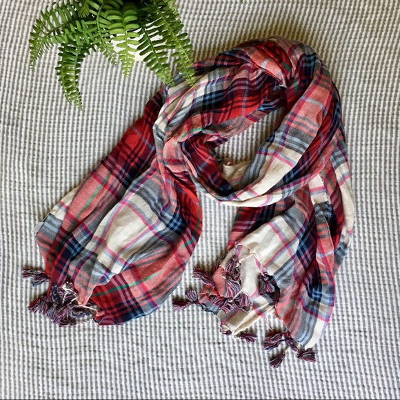 Charming Charlie Accessories - Plaid Lightweight Blanket Scarf Charming Charlie